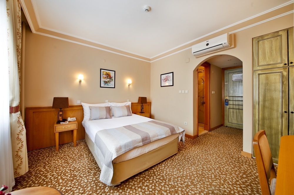 Sidonya Hotel Istanboel Buitenkant foto